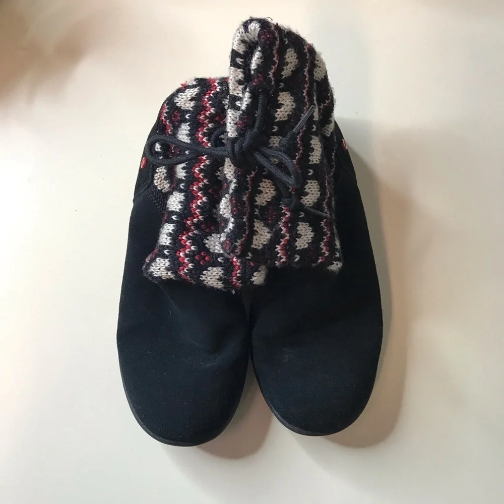 Ugg Red, White, And Black Winter Boots Size 4